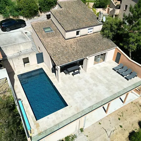 Bouginvillees Climatisee Pour 12 Personnes Avec Piscine Chauffee Et Vue A