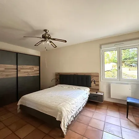 Bouginvillees Climatisee Pour 12 Personnes Avec Piscine Chauffee Et Vue A *